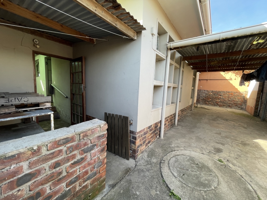 4 Bedroom Property for Sale in Quigney Eastern Cape
